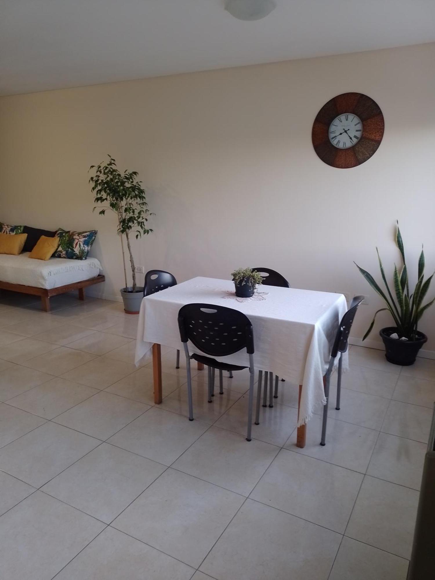 Apartamento Bajo Gueemes *